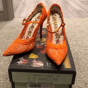Gucci Lace Mary Jane Heel